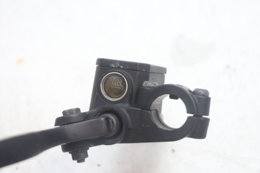 photo de CILINDRO MAESTRO DE FRENO TRASERO PIAGGIO MP3 125 (2006 - 2014) - Primer plano técnico