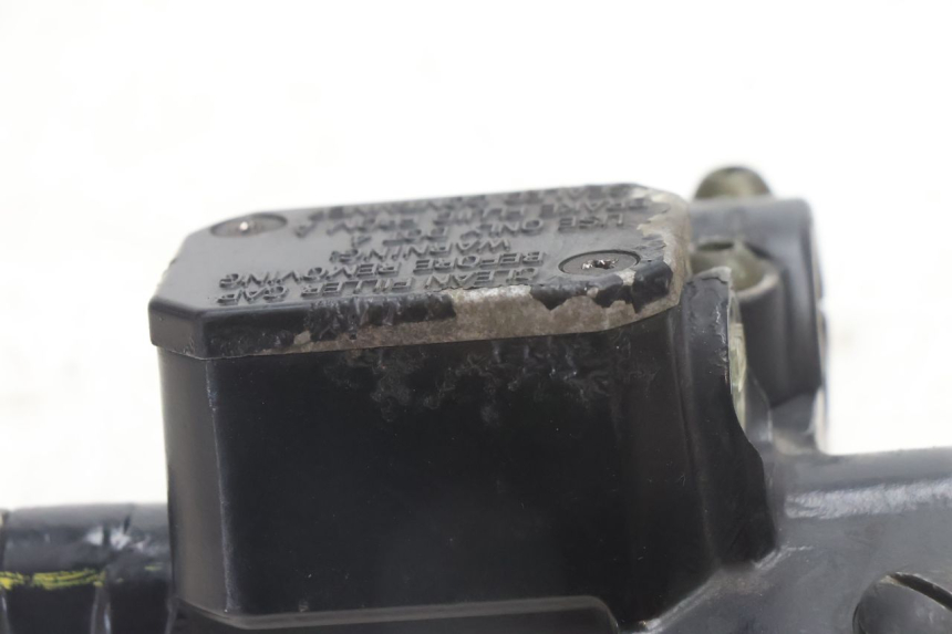 photo de BOMBA FRENO TRASERO PIAGGIO MP3 500 (2016 - 2018) - Primer plano técnico