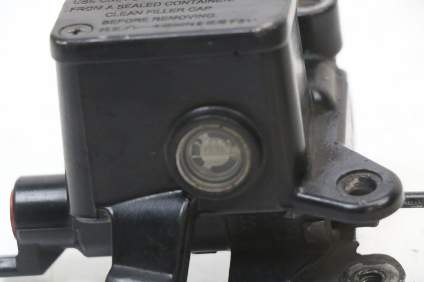 photo de BOMBA FRENO TRASERO MBK MW TRYPTIK 125 (2014 - 2016) - Otra perspectiva