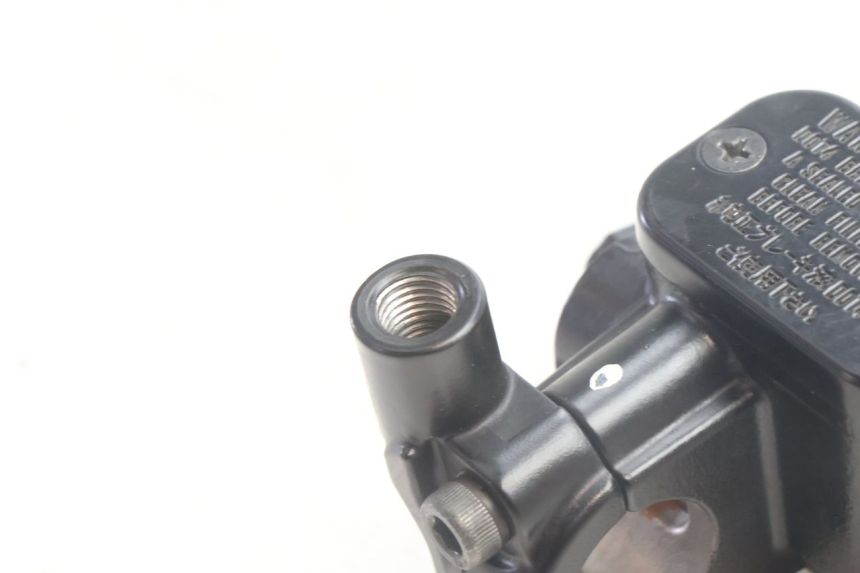 photo de BOMBA FRENO TRASERO YAMAHA N-MAX NMAX 125 (2021 - 2024) - Zoom estado de uso