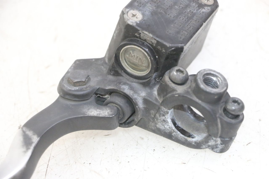 photo de BOMBA FRENO TRASERO GILERA NEXUS 125 (2009 - 2013) - Detalles de los puntos de fijación