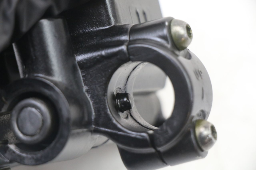 photo de BOMBA FRENO TRASERO PIAGGIO NRG POWER PUREJET 50 (2018 - 2021) - Detalles de los puntos de fijación