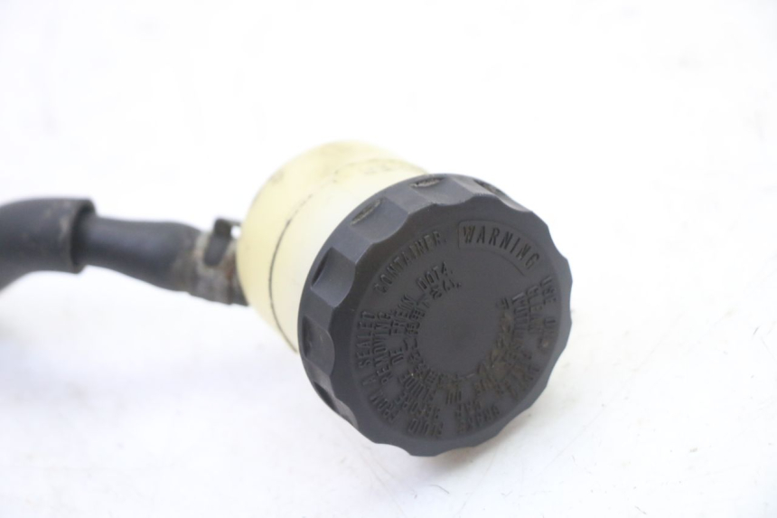 photo de BOMBA FRENO TRASERO HONDA NTV DEAUVILLE ABS 700 (2007 - 2016) - Primer plano técnico