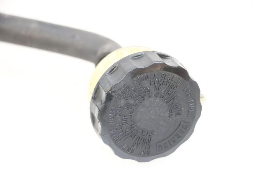 photo de CILINDRO MAESTRO DE FRENO TRASERO HONDA NTV DEAUVILLE 650 (1998 - 2001) - Primer plano técnico