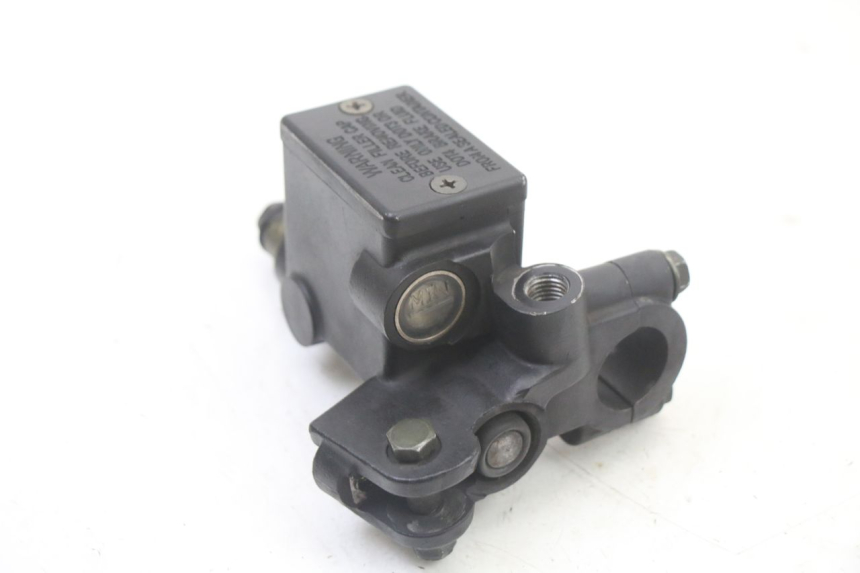 photo de CILINDRO MAESTRO DE FRENO TRASERO PEUGEOT CITYSTAR 125 (2011 - 2017) - Otra perspectiva