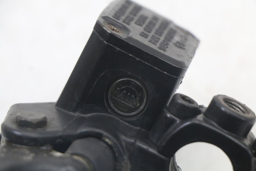 photo de BOMBA FRENO TRASERO PIAGGIO BEVERLY 125 (1998 - 2005) - Vista general del producto