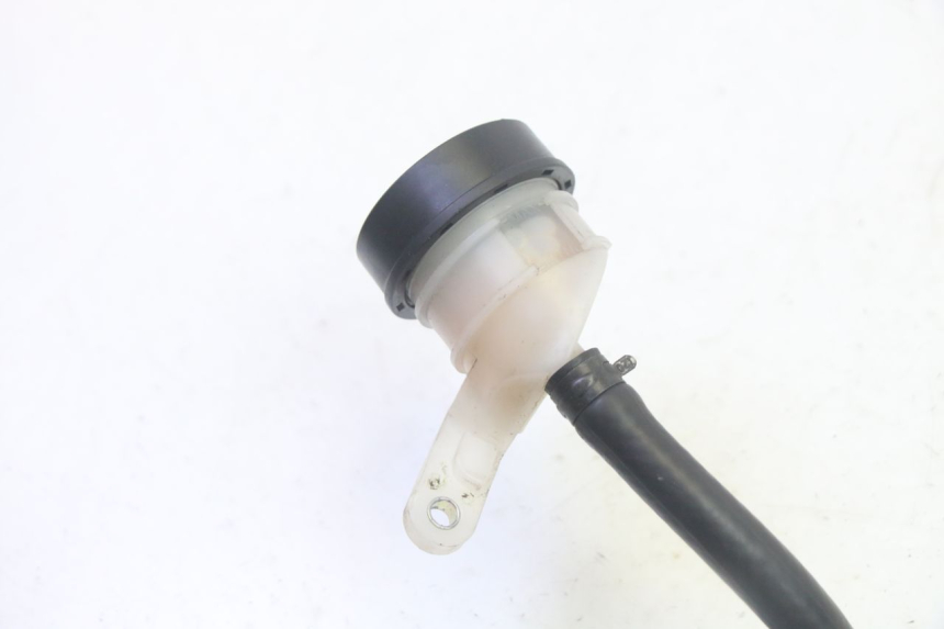 photo de BOMBA FRENO TRASERO BMW R GS 1250 (2021 - 2024) - Primer plano técnico