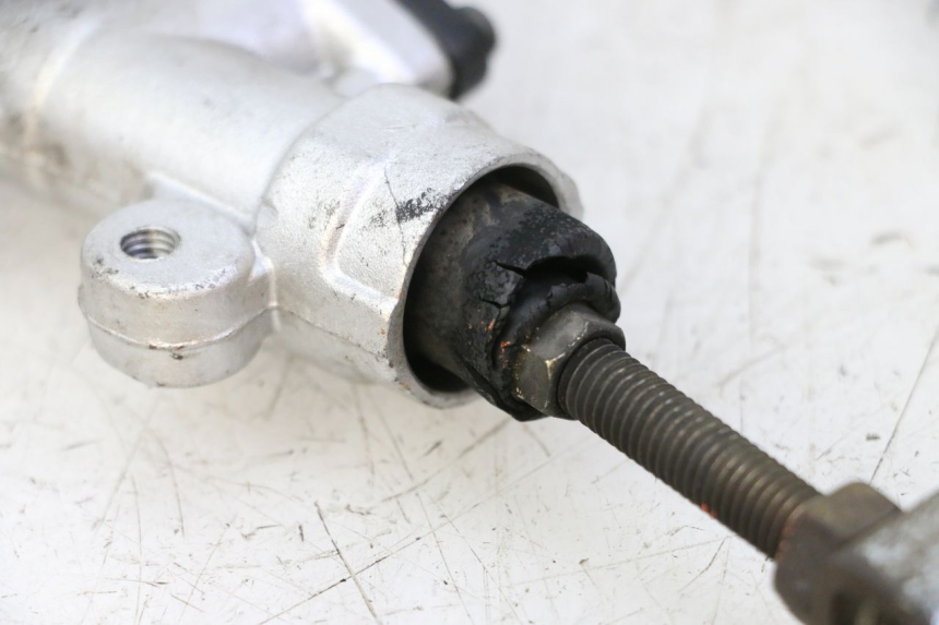 photo de BOMBA FRENO TRASERO MAG POWER R-STREET 50 (2016 - 2025) - Estado de la superficie y material