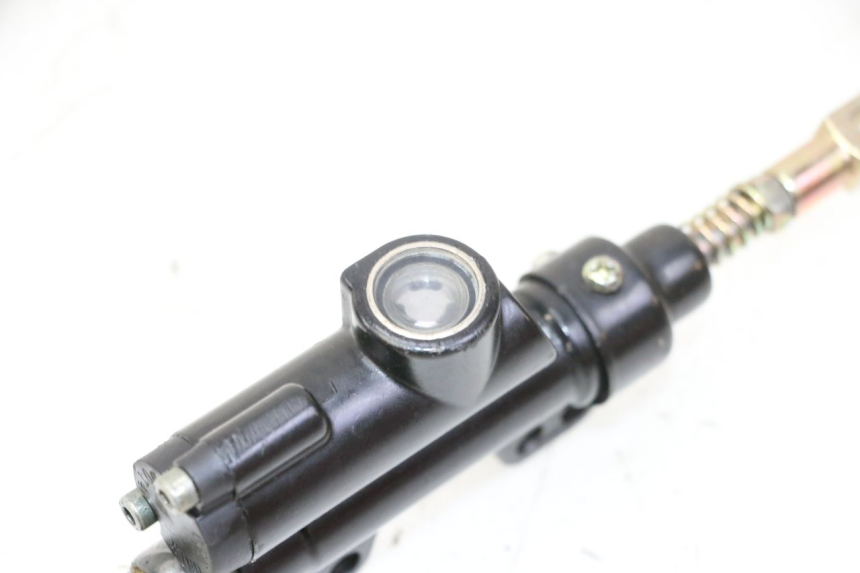 photo de CILINDRO MAESTRO DE FRENO TRASERO APOLLO RFZ 150 - Zoom estado de uso