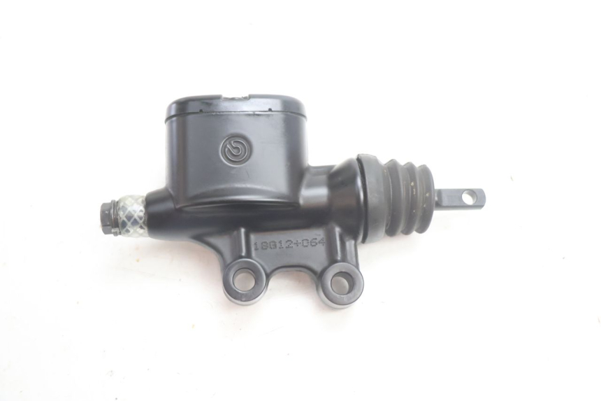 photo de BOMBA FRENO TRASERO HARLEY DAVIDSON ROAD GLIDE FLTRXSE 1920 (2018 - 2022) - Primer plano técnico