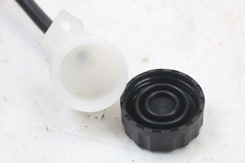 photo de BOMBA FRENO TRASERO ROYAL ENFIELD SCRAM 411 (2022 - 2024) - Primer plano técnico