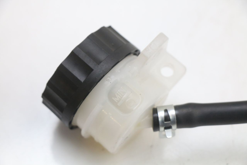 photo de BOMBA FRENO TRASERO ROYAL ENFIELD SCRAM 411 (2022 - 2024) - Detalles de los puntos de fijación