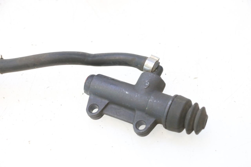 photo de BOMBA FRENO TRASERO MZ RT 125 (2000 - 2008) - Primer plano técnico