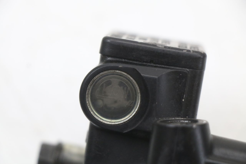 photo de CILINDRO MAESTRO DE FRENO TRASERO PEUGEOT SATELIS 125 (2010 - 2012) - Detalles de los puntos de fijación