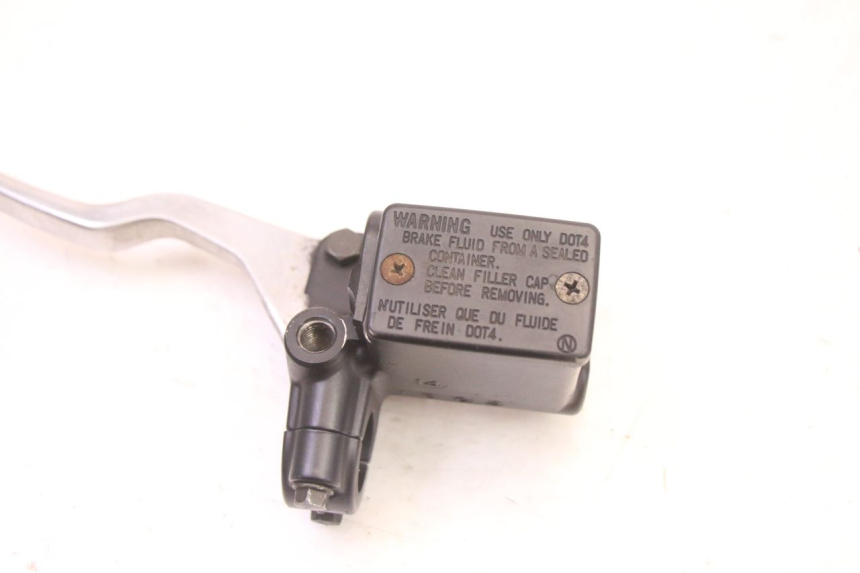 photo de BOMBA FRENO TRASERO PEUGEOT SATELIS 250 (2006 - 2012) - Zoom estado de uso