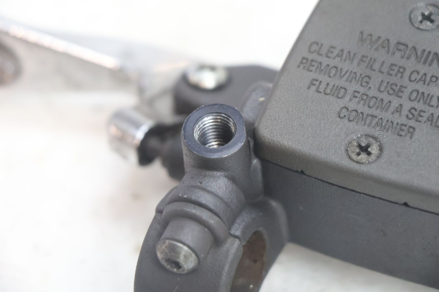 photo de CILINDRO MAESTRO DE FRENO TRASERO PEUGEOT SATELIS 125 (2006 - 2009) - Vista general del producto