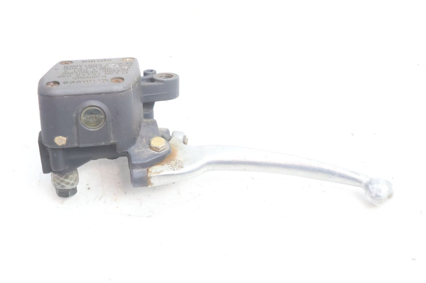 photo de BOMBA FRENO TRASERO APRILIA SCARABEO GT 125 (1999 - 2007) - Primer plano técnico
