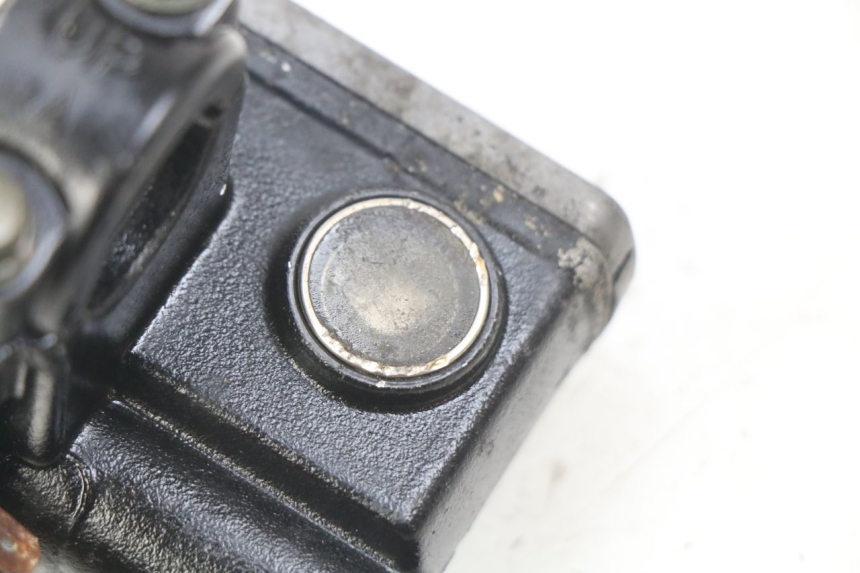 photo de CILINDRO MAESTRO DE FRENO TRASERO CHINESE QUAD SPEEDY DELUXE 125 - Primer plano técnico