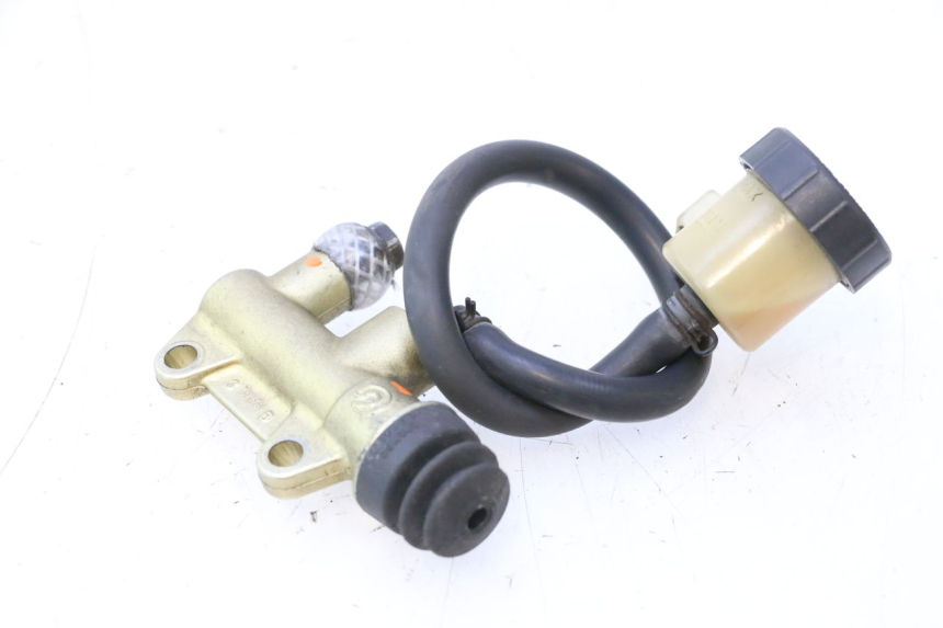photo de BOMBA FRENO TRASERO DUCATI SS IE DS CARENEE 1000 (2002 - 2006) - Primer plano técnico