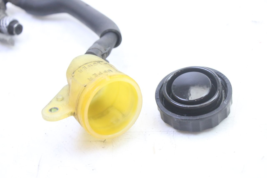 photo de BOMBA FRENO TRASERO HONDA ST PAN EUROPEAN 1300 (2002 - 2013) - Primer plano técnico