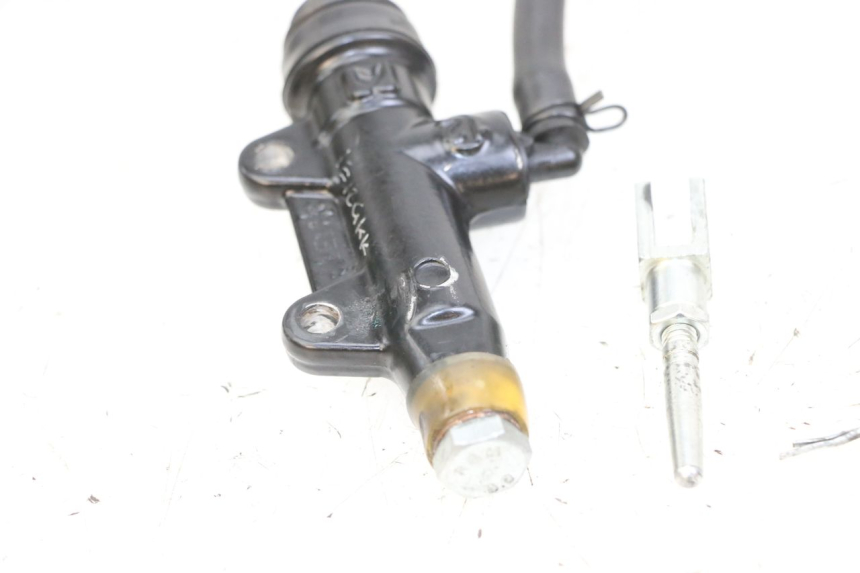 photo de BOMBA FRENO TRASERO HUSQVARNA SVARTPILEN 401 (2018 - 2023) - Primer plano técnico