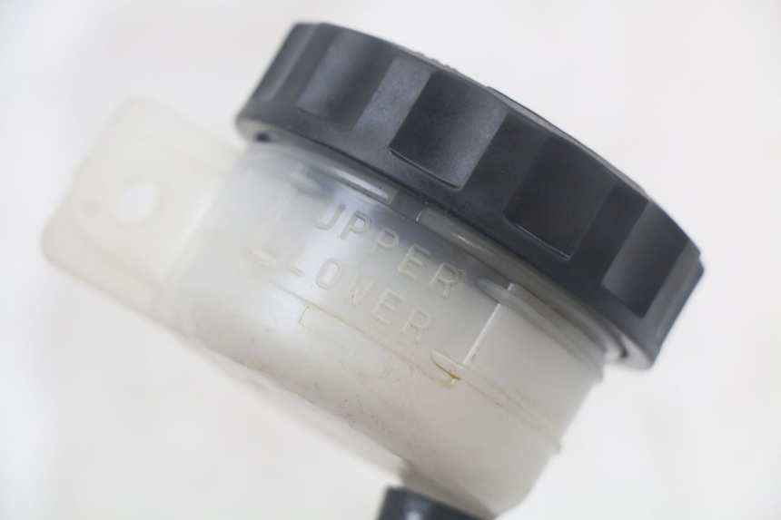 photo de CILINDRO MAESTRO DE FRENO TRASERO KAWASAKI VERSYS ABS 650 (2015 - 2018) - Detalles de los puntos de fijación