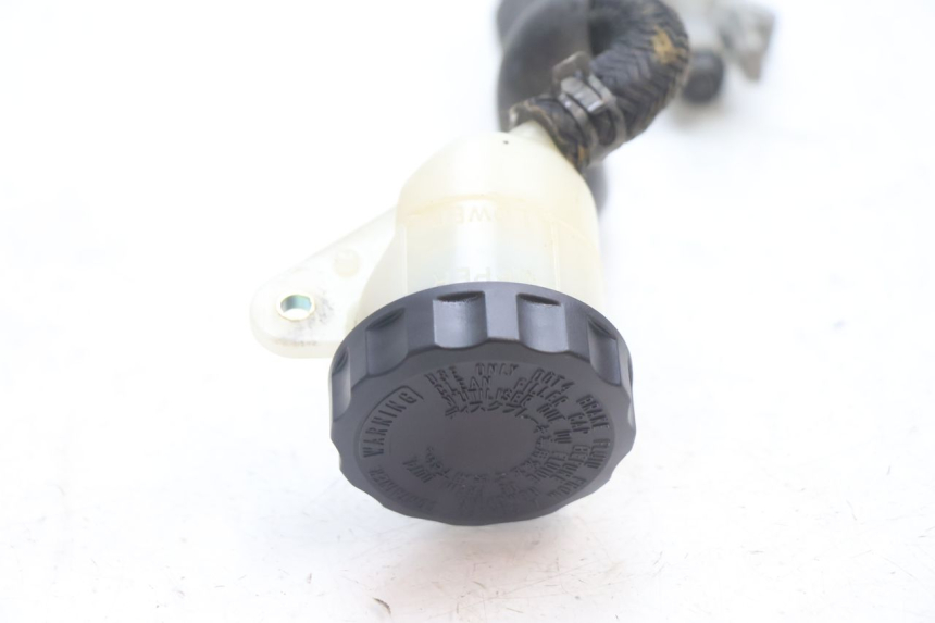 photo de BOMBA FRENO TRASERO HONDA VFR FI RC46 800 (1998 - 2001) - Detalles de los puntos de fijación