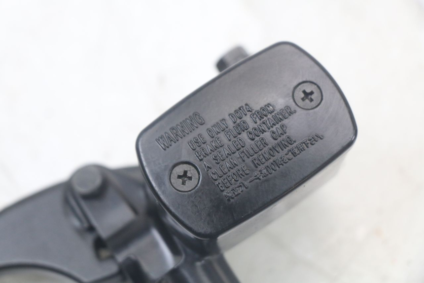 photo de CILINDRO MAESTRO DE FRENO TRASERO YAMAHA XMAX X-MAX ABS 125 (2017 - 2020) - Zoom estado de uso