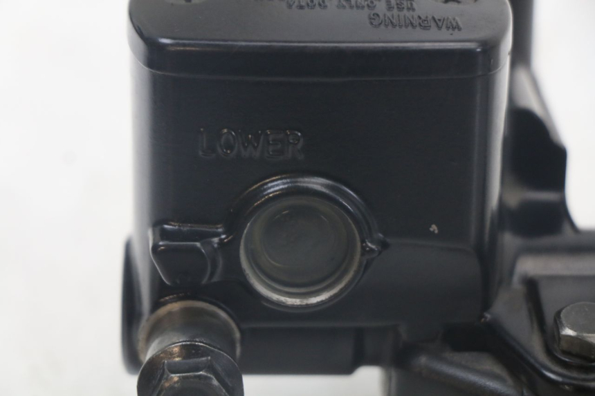 photo de CILINDRO MAESTRO DE FRENO TRASERO YAMAHA XMAX X-MAX ABS 125 (2017 - 2020) - Detalles de los puntos de fijación