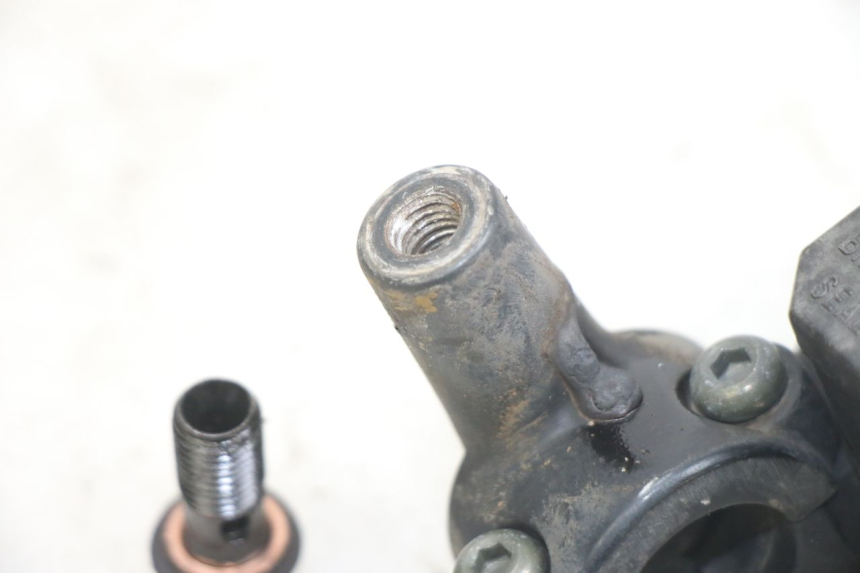 photo de CILINDRO MAESTRO DE FRENO TRASERO YAMAHA X-MAX XMAX 250 (2006 - 2009) - Zoom estado de uso