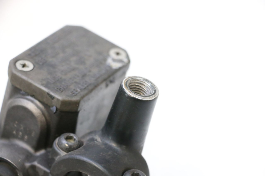 photo de CILINDRO MAESTRO DE FRENO TRASERO YAMAHA X-MAX XMAX 125 (2010 - 2013) - Zoom estado de uso