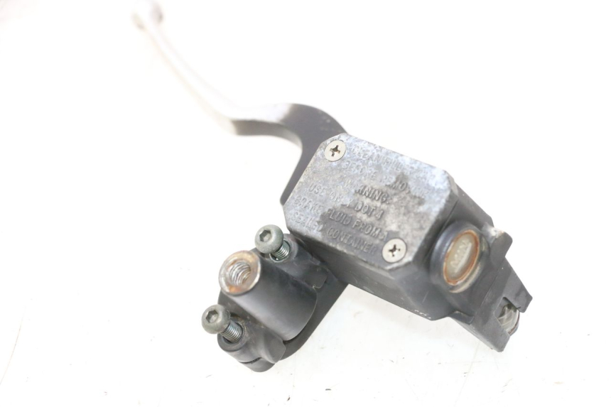 photo de CILINDRO MAESTRO DE FRENO TRASERO YAMAHA XMAX X-MAX 125 (2006 - 2009) - Características distintivas