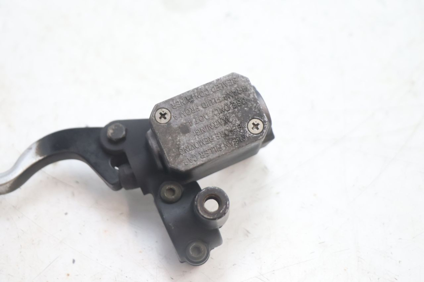 photo de CILINDRO MAESTRO DE FRENO TRASERO YAMAHA XMAX X-MAX 125 (2006 - 2009) - Zoom estado de uso