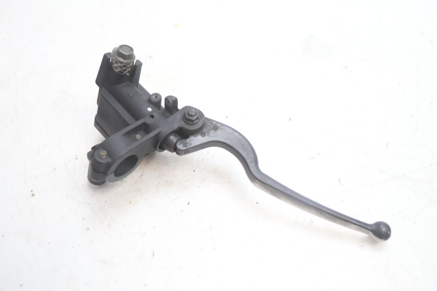 photo de CILINDRO MAESTRO DE FRENO TRASERO YAMAHA XMAX X-MAX 125 (2006 - 2009) - Estado de la superficie y material