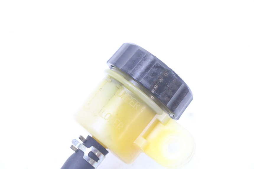 photo de BOMBA FRENO TRASERO YAMAHA XJ6 600 (2008 - 2016) - Zoom estado de uso