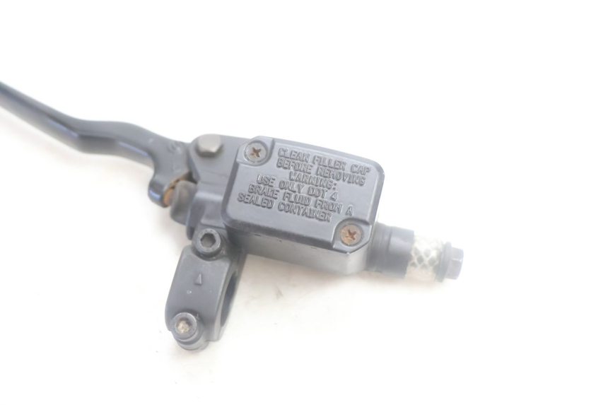photo de CILINDRO MAESTRO DE FRENO TRASERO YAMAHA YP MAJESTY 125 (2002 - 2006) - Zoom estado de uso