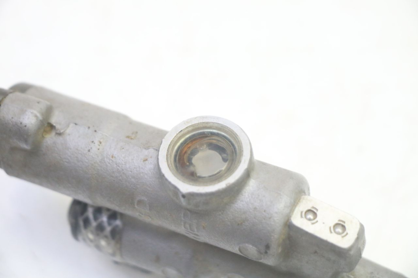 photo de BOMBA FRENO TRASERO YAMAHA YZ-F YZF 250 (2014 - 2018) - Otra perspectiva