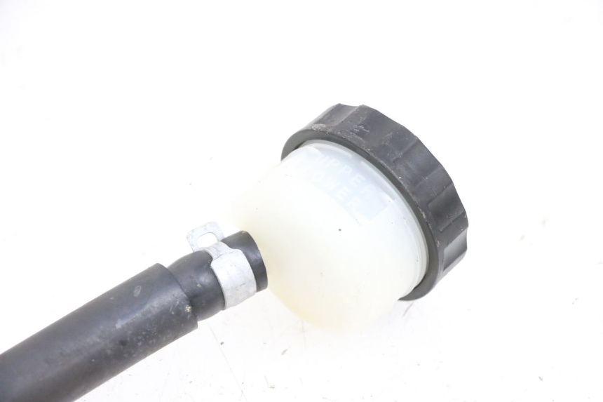 photo de BOMBA FRENO TRASERO KAWASAKI ZR 7 750 (1999 - 2004) - Detalles de los puntos de fijación