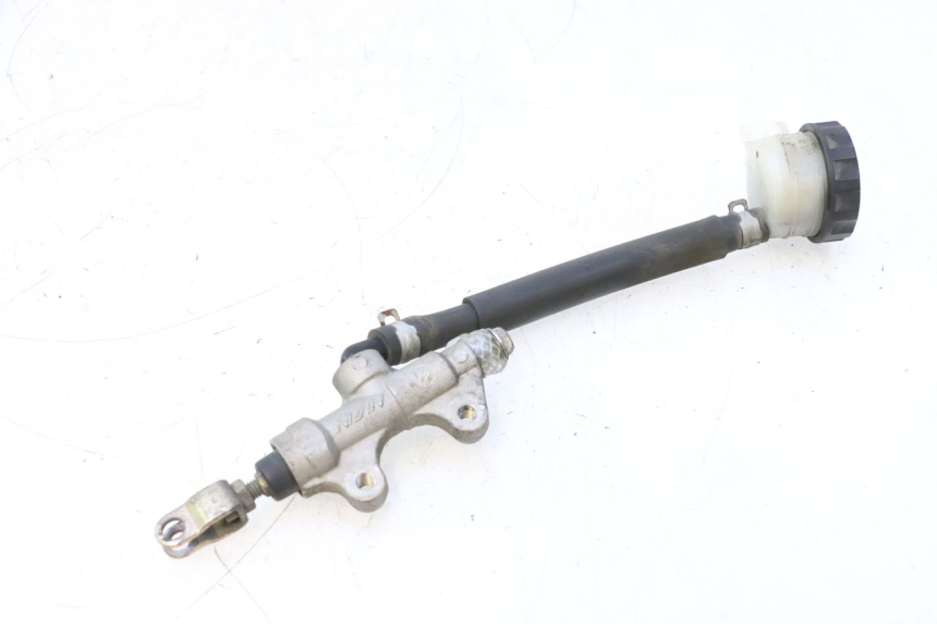 photo de CILINDRO MAESTRO DE FRENO TRASERO KAWASAKI ZX-6R ZX6R 600 (1995 - 1997) - Primer plano técnico
