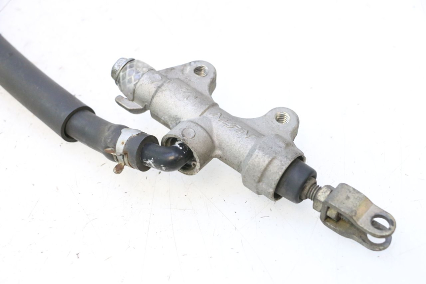 photo de CILINDRO MAESTRO DE FRENO TRASERO KAWASAKI ZX-6R ZX6R 600 (1995 - 1997) - Detalles de los puntos de fijación