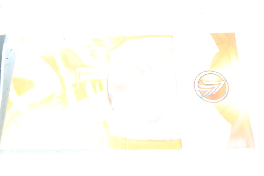 photo de MANUAL DEL USUARIO KEEWAY F-ACT FACT 50 (2006 - 2011) - Estado de la superficie y material