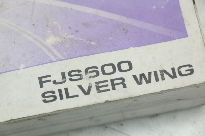 photo de MANUAL DEL USUARIO HONDA FJS SILVERWING SILVER WING 600 (2001 - 2010) - Primer plano técnico