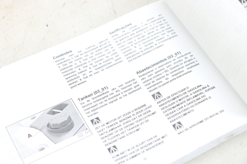 photo de MANUAL DEL USUARIO PIAGGIO FLY 125 (2005 - 2012) - Vista general del producto