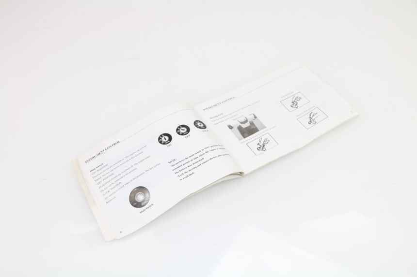 photo de MANUAL DEL USUARIO JM MOTORS MILANO 50 (2014 - 2019) - Otra perspectiva