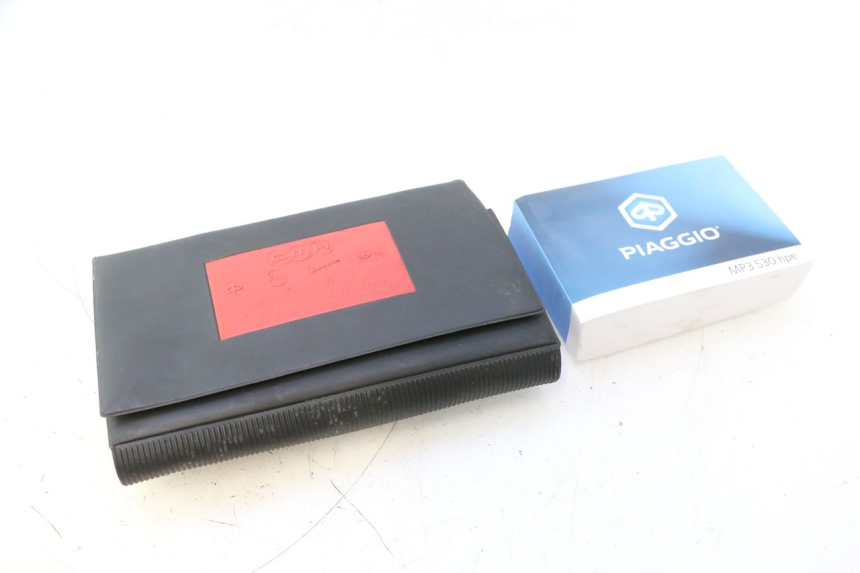 photo de MANUAL DEL USUARIO PIAGGIO MP3 HPE 530 (2022 - 2026) - Vista principal