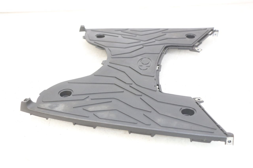 photo de ESTRIBO KYMCO AGILITY 16+ 4T 50 (2018 - 2023) - Detalles de los puntos de fijación