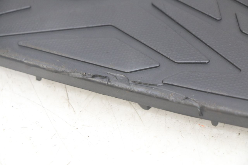 photo de ESTRIBO KYMCO AGILITY 16+ 4T 50 (2018 - 2023) - Detalle de la pieza