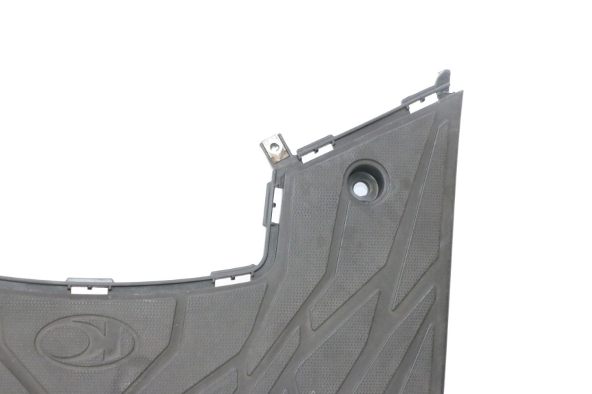 photo de TAPA REPOSAPIES KYMCO AGILITY CITY 16P 125 (2015 - 2024) - Primer plano técnico