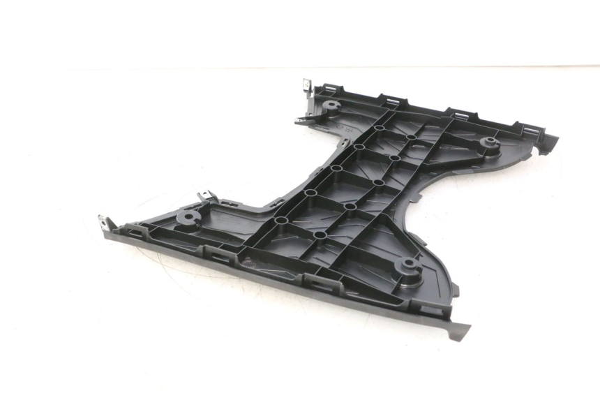 photo de TAPA REPOSAPIES KYMCO AGILITY CITY 16P 125 (2015 - 2024) - Marcados y referencias originales