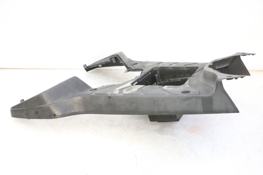 photo de TAPA REPOSAPIES KYMCO AGILITY NAKED RENOUVO 2T 50 (2011 - 2018) - Otra vista del artículo